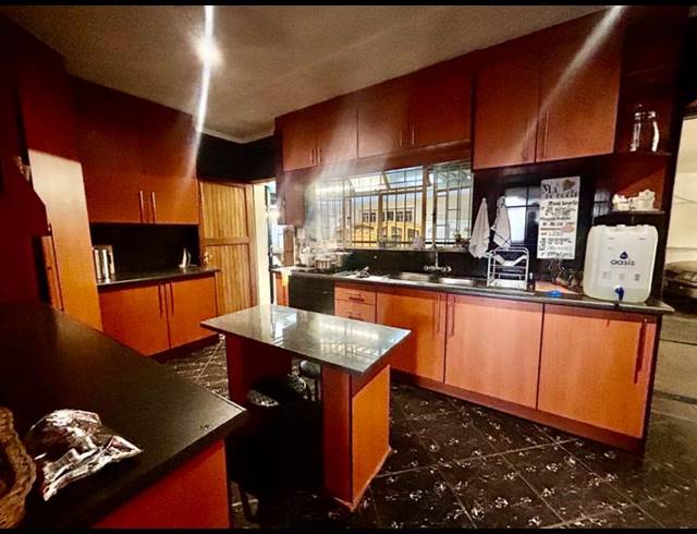 3 BEDROOM HOUSE FOR SALE IN VANDERBIJLPARK SW 1